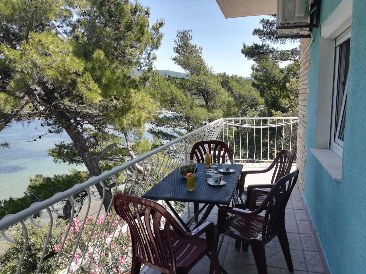 Apartman Volarevic Donji Karin Luaran gambar