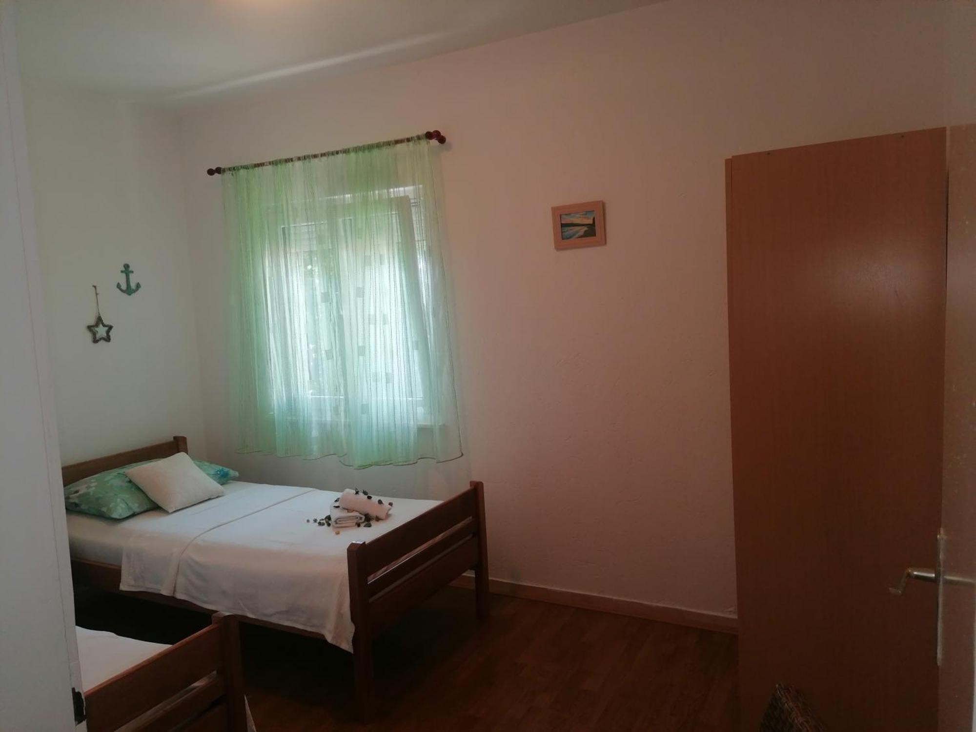 Apartman Volarevic Donji Karin Luaran gambar
